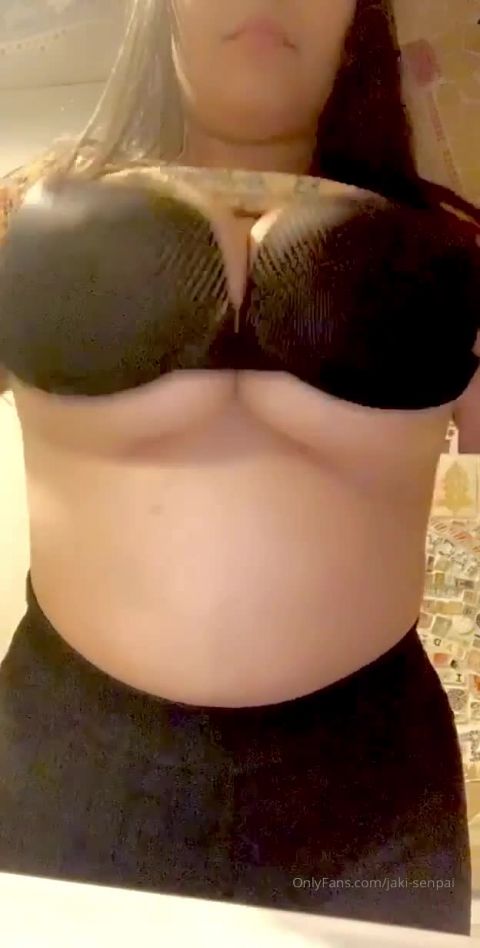 OnlyFans 2020-02-13_148984780_When_I_m_out_and_about_you_know_I_gotta_make_sure_the_girls_come_out_to_play_to