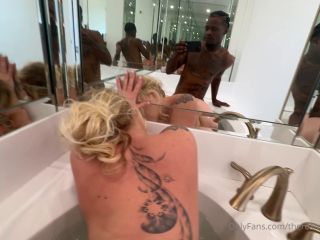 Becky Crocker - Bathtub BBC Fuck With Damion Dayski [FullHD 1080P]