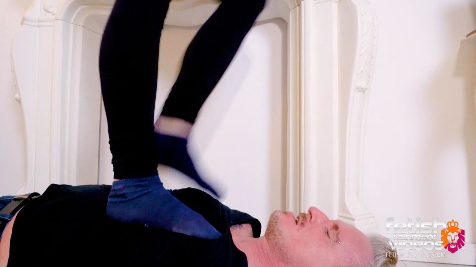 FEMDOMSQUAD Video Store - I WANT A LIVING CARPET FOR MY HOME [4K 2160P]