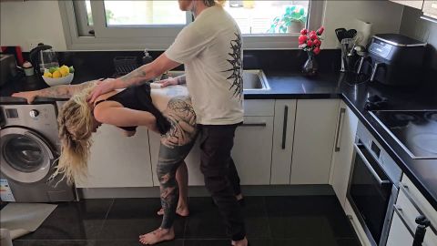 Valery_Venom - Sorry Schatz - Dein Kumpel fickt besser [FullHD 1080P]