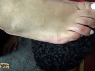 Mistress Kelly - Foot Gag Worship (1080p)