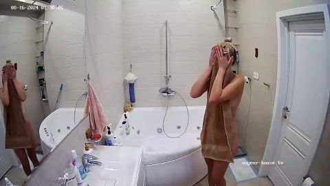 Yuneska Washing After Masturbation 2024-08-16 [HD 720P]
