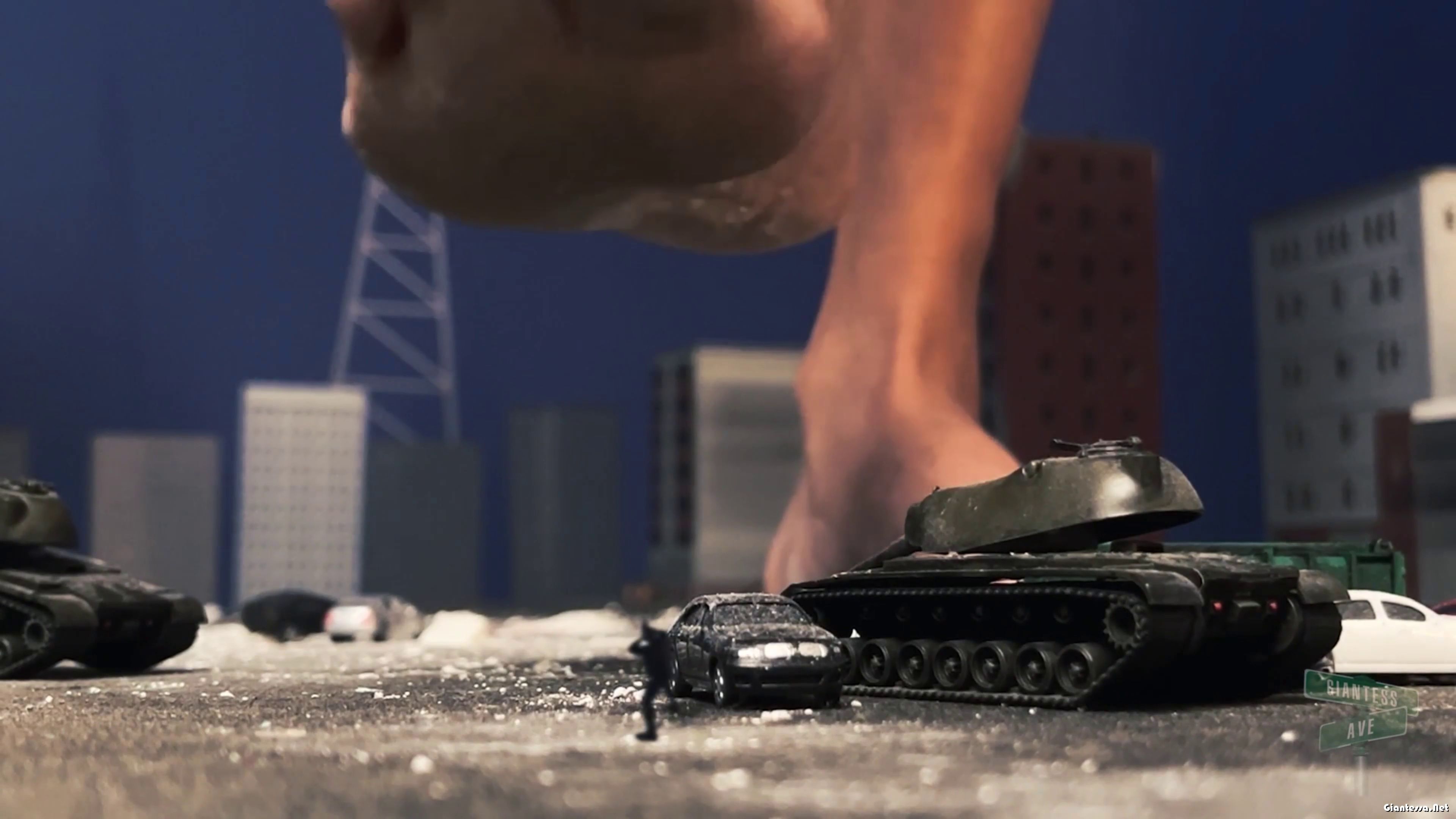 Giantess Ave – Giantess Cleo Weapons Test Giantess Growth FX