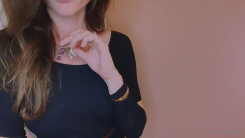 Dani Divinity aka thedanidivinity in clip Your key looks better in my hands Full clip Mommy opens her mail [HD 720P]