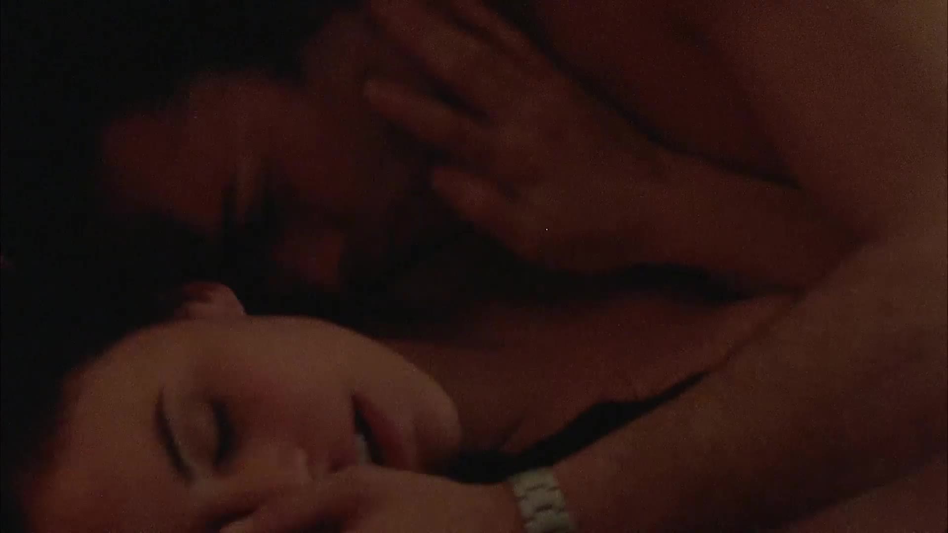 Sharon Zundel  nackt