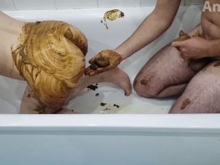 Anita_K – Shitting on each other & smearing [HD] - Screenshot 4