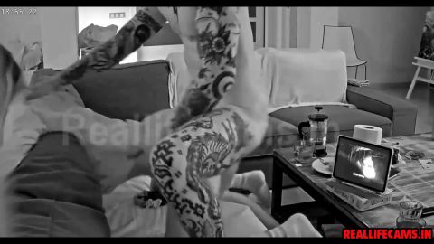 Reallifecam - Sara And Her Boyfriend Have Hot Blowjob And Hard Sex In The Sofa In Livingroom 11.07.2025 [HD 720P]