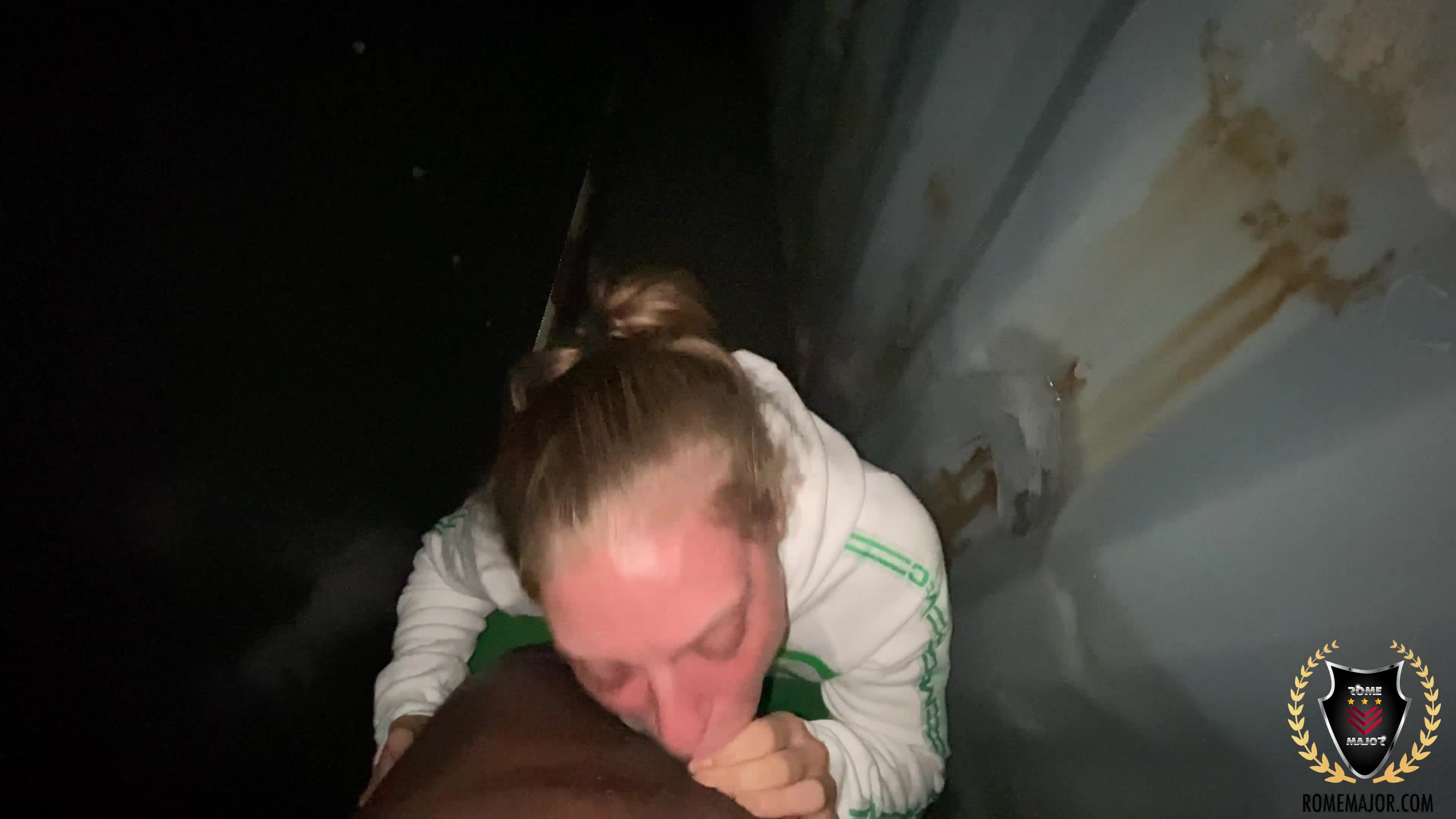 Preview for Plump To Peachy   Alleyway Deepthroat...
