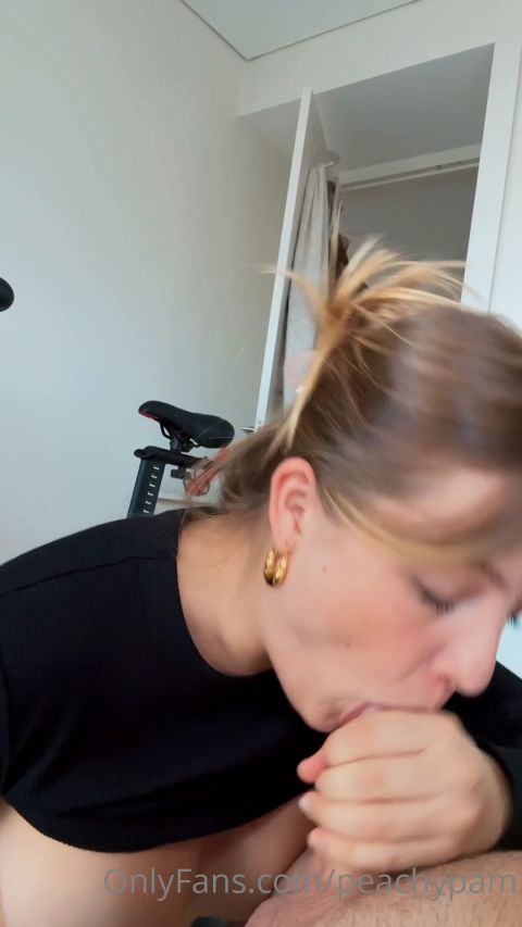 Pam Grzeskowiak (peachypam) - Sucking Cock: Gagging Sounds, Tongue, And Facial For Emptying Balls In No Time [SD 1080P]