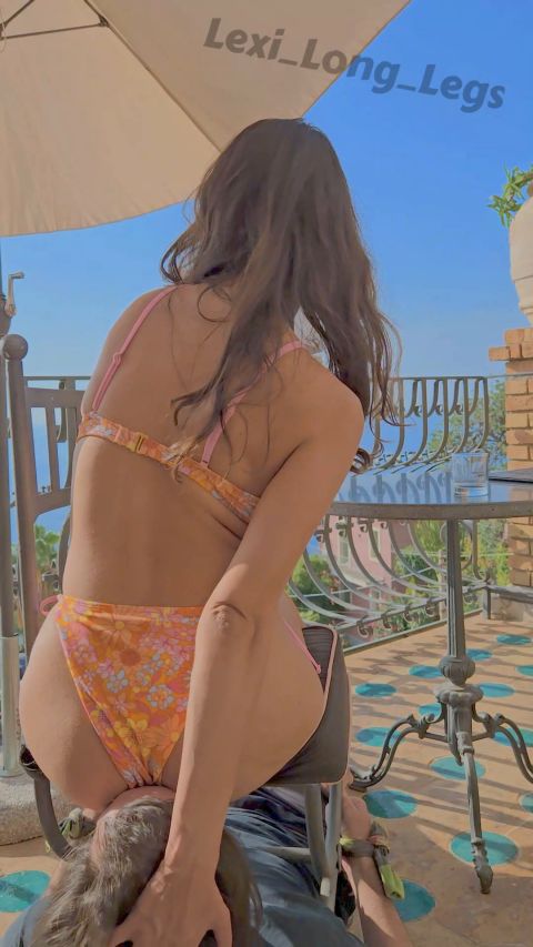 Lexi Long Legs - Sun Bathing Facesitting [FullHD 1080P]