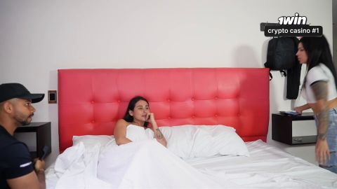 Jenifer Play ll - lesbiana cornuda se folla a su electricista, jeniferplay xxx [FullHD 1080P]