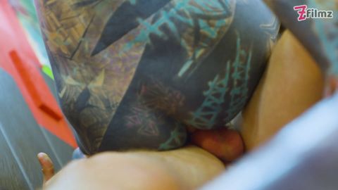 7-Filmz - Anuskatzz wird nach dem Tättowieren vom Kunden Hart Anal belohnt [FullHD 1080P]
