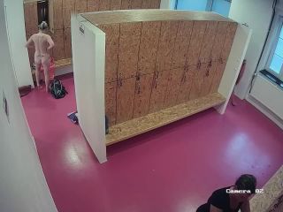 Voyeur locker room х Women come out of the gym (AVI, HD, 1280х720 Watch Online or Download