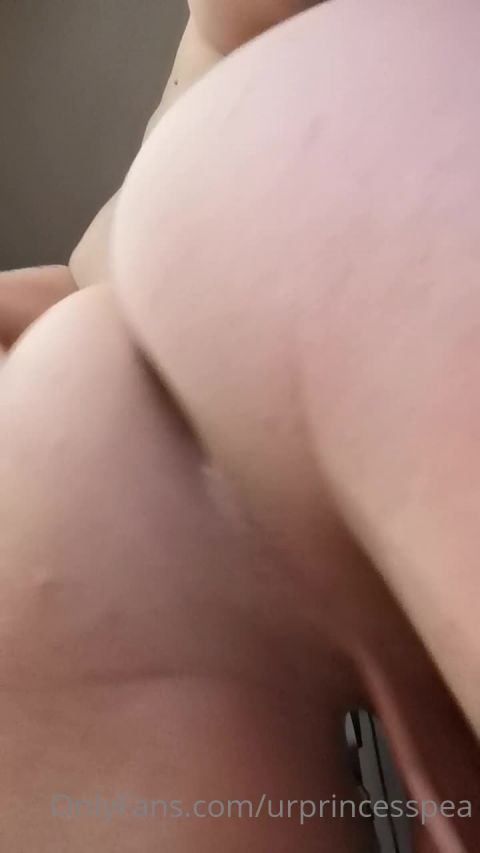 OnlyFans urprincesspea-06-12-2020-180932986-My little peachy butt before and after having a sho