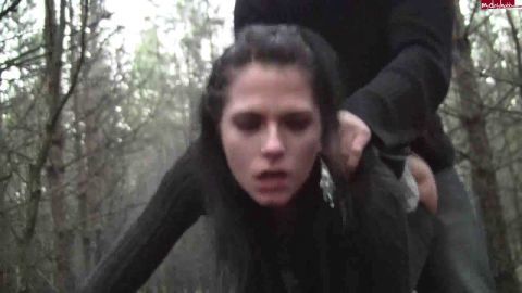 Party-Jule - Ausgenutzt beim Ficktreffen im Wald Rollenspiel [HD 720P]