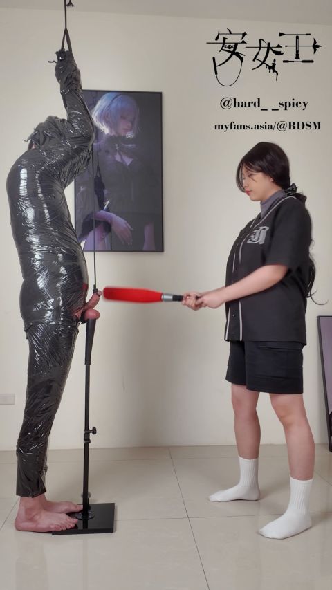 Mistress Ann - Swing Practice Batting His Balls [SD 1080P]