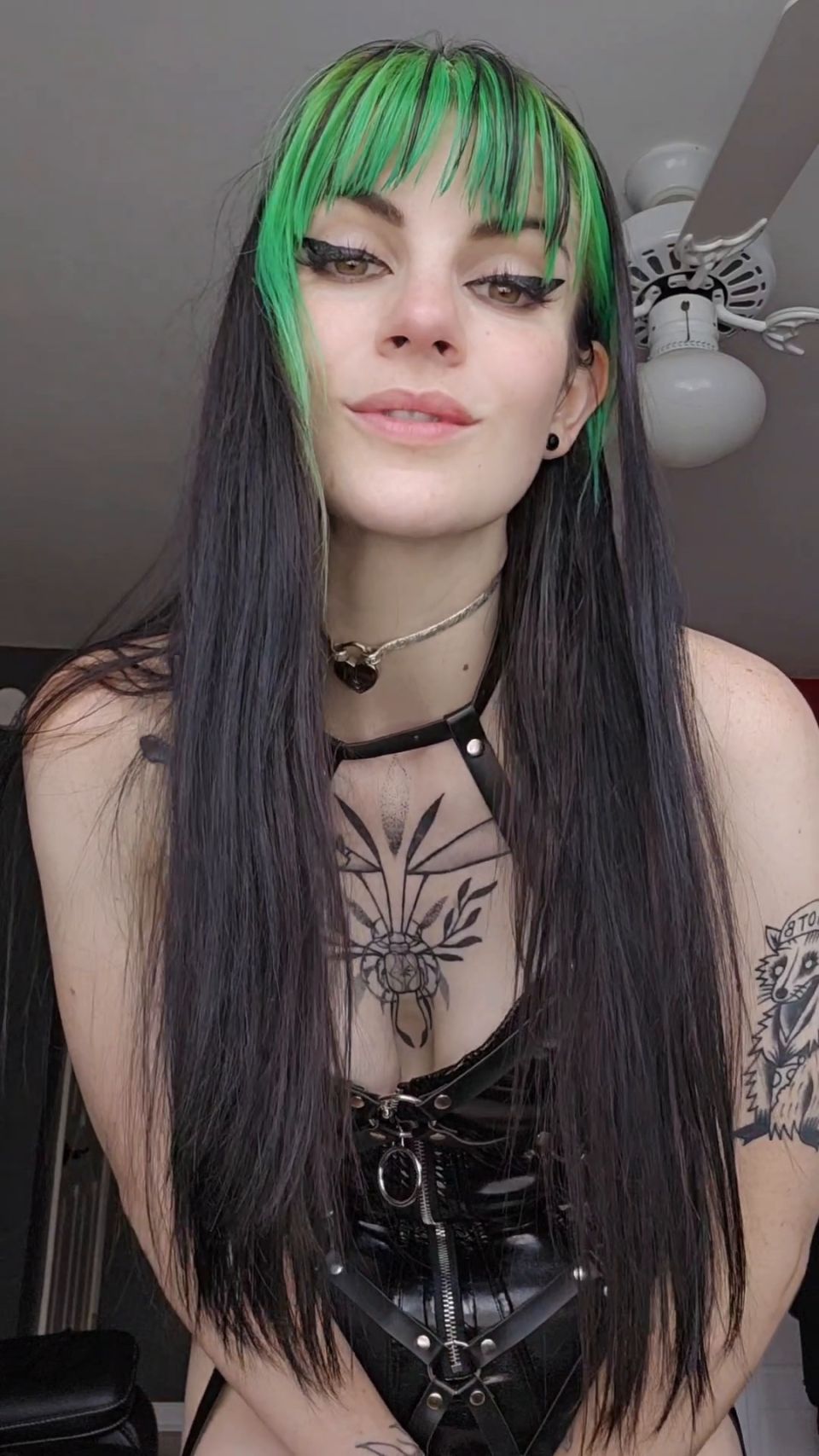 Prettyinpunk92 - I'm the boss now JOE. Cum in own mouth [FullHD 1080P]