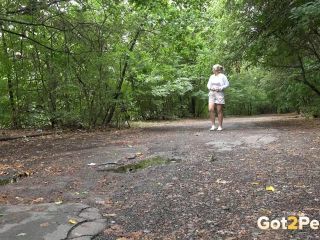 Nikki Fills A Puddle [FullHD 1920P] - Screenshot 1