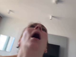 MyDirtyHobby -  SaskiaLove87 - Mega Orgasmus im Hotel Schwanz in der Pussy und Finger im Arsch [FullHD 1080P]