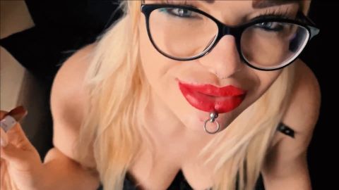 MariellaSun - Cigar Smoking Blowjob [FullHD 1080P]