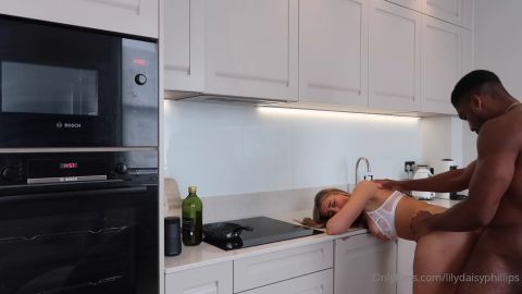 Lillian Phillips - w/ Mike [FullHD 1920P]