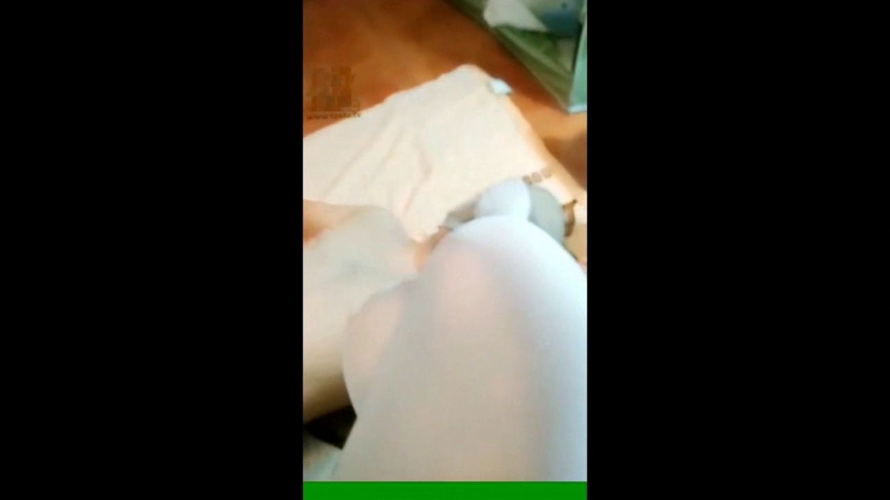 【套路】萝莉公主酸白裤袜美脚语言羞辱贱奴闻舔非常爽