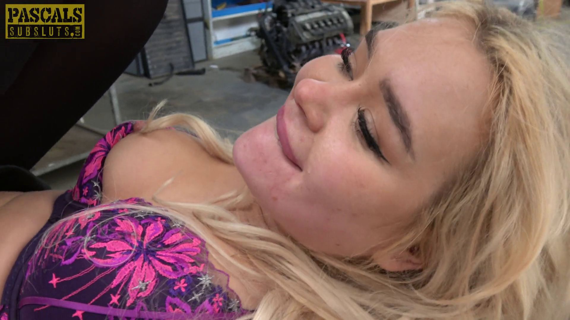 Preview for Gina Varney - Adventures up her ass