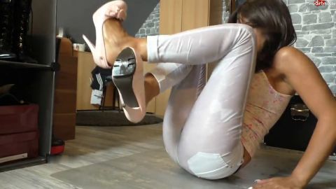 Red_Phoenix - Geile glänzende weiße Jeans [HD 720P]